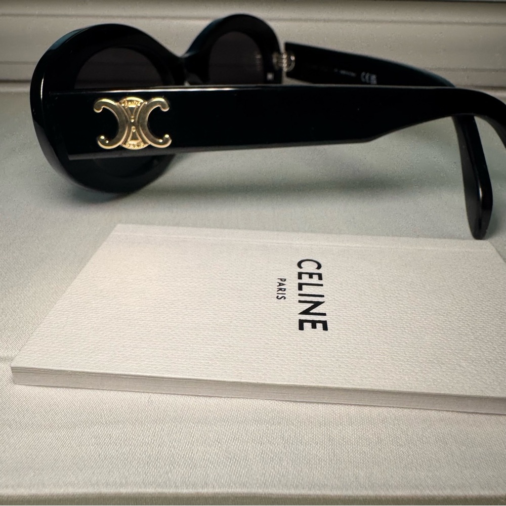 Celine Triomphe Logo Oval Acetate CL40194U Sunglasses - Picture 7 of 11